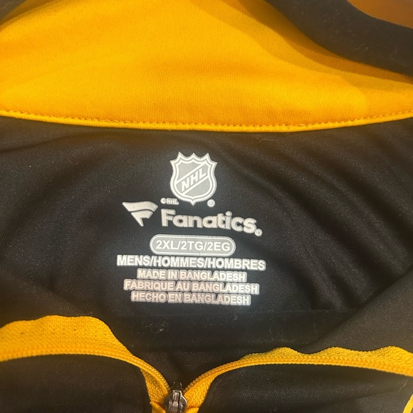 Fanatics Bruins Black and Yellow Men's Pullover Quarter Zip - Picture 4 of 4